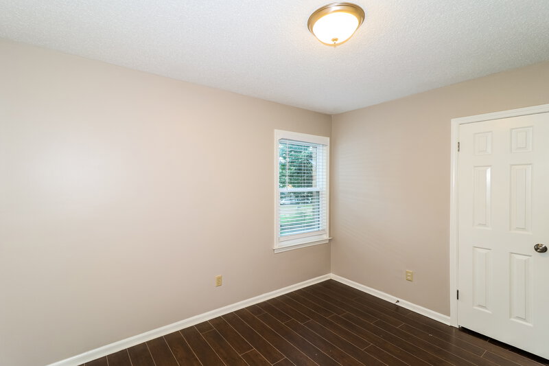 1,985/Mo, 2209 Burlingate Dr Memphis, TN 38016 Bedroom View 4