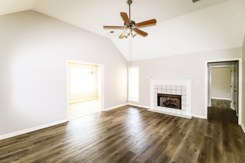 1,910/Mo, 6414 Persimmon View Dr Bartlett, TN 38135 Living Room View