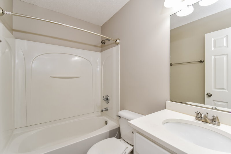 1,835/Mo, 5755 Kuykendall Dr Southaven, MS 38672 Bathroom View