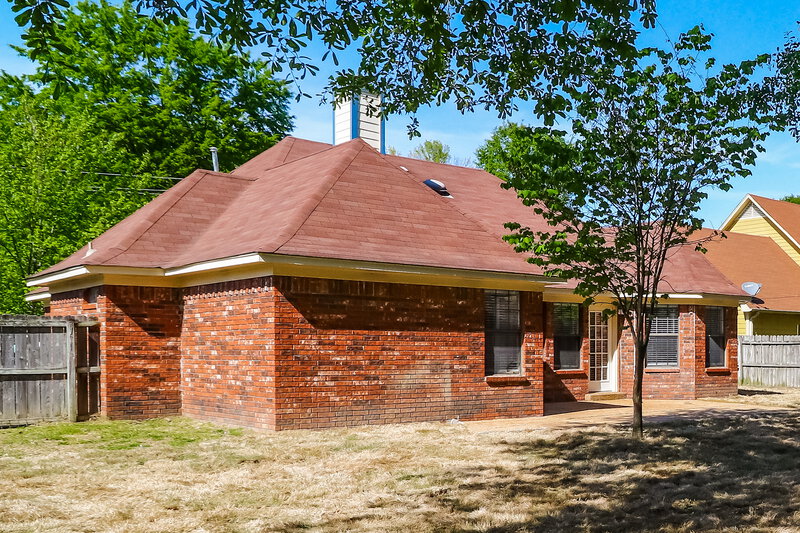 1,760/Mo, 7597 Reese Rd Memphis, TN 38133 Rear View
