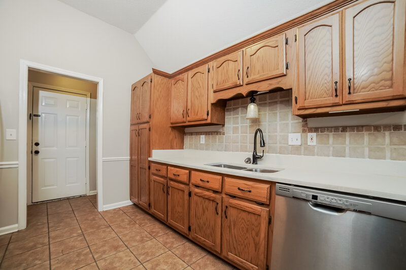 1,640/Mo, 3903 Esperance St Memphis, TN 38135 Kitchen View