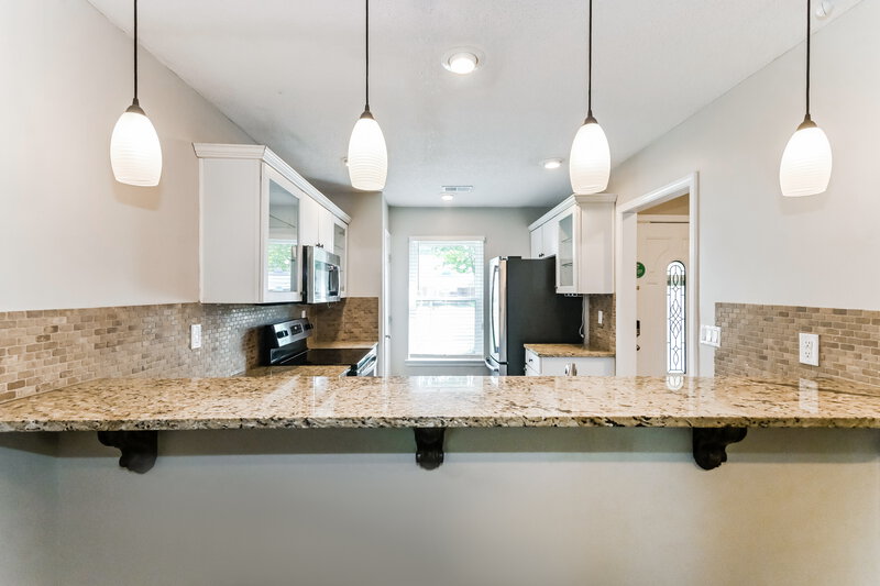 2,790/Mo, 277 Gaslight Cove Hernando, MS 38632 Kitchen View