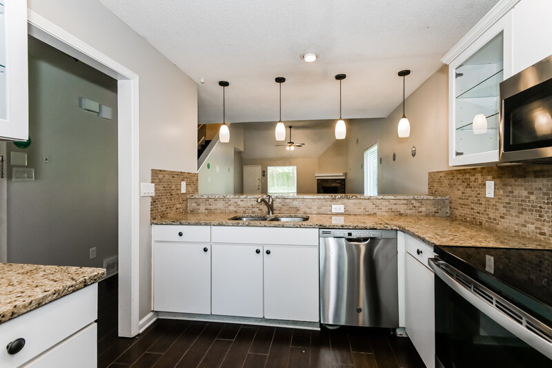 2,790/Mo, 277 Gaslight Cove Hernando, MS 38632 Kitchen View 3