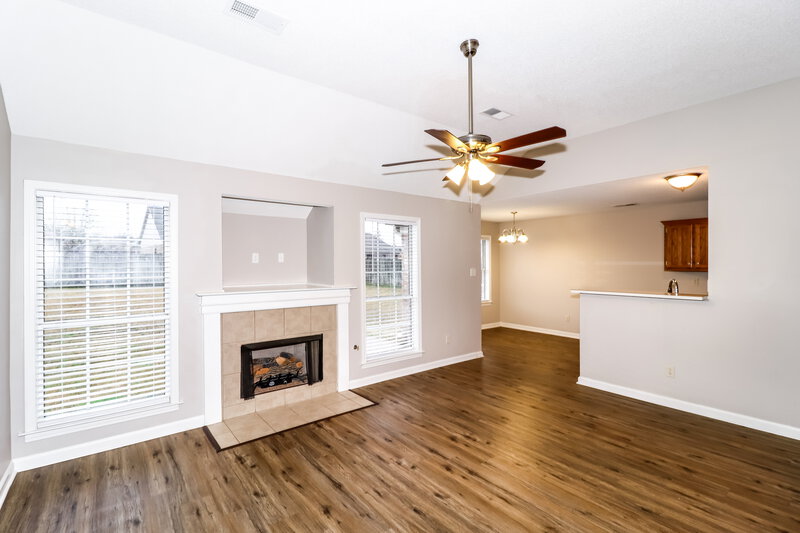 1,900/Mo, 205 Mack Edwards Dr Oakland, TN 38060 Living Room View