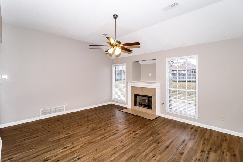 1,900/Mo, 205 Mack Edwards Dr Oakland, TN 38060 Living Room View 2