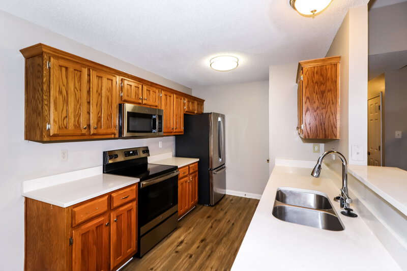 1,900/Mo, 205 Mack Edwards Dr Oakland, TN 38060 Kitchen View 2