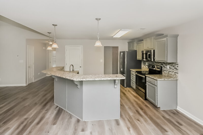 2,240/Mo, 121 Magnolia Gardens Dr Hernando, MS 38632 Kitchen Area View