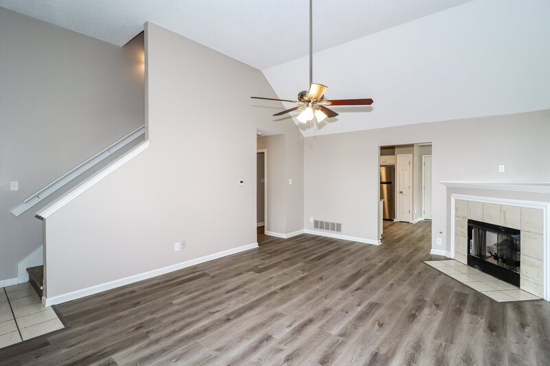 1,820/Mo, 7711 Belmont Run Cove Memphis, TN 38125 Living Room View 2