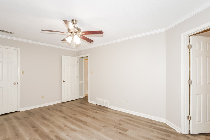 1,620/Mo, 2418 Lake Edge Dr Cordova, TN 38016 Main Bedroom View 2