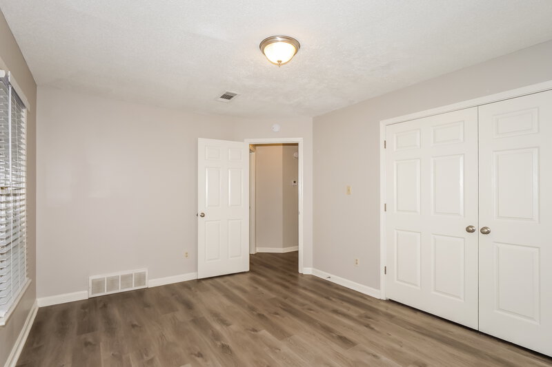 1,620/Mo, 2418 Lake Edge Dr Cordova, TN 38016 Bedroom View 3