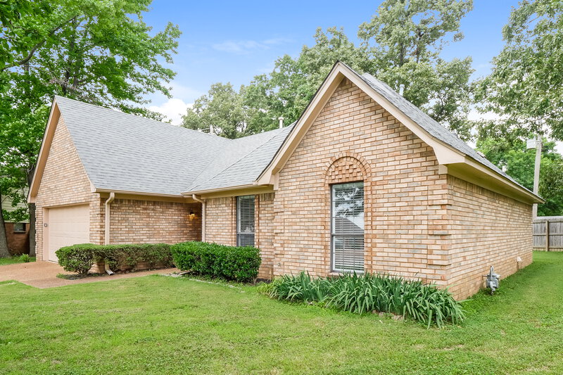 1,680/Mo, 3926 Pecan Trace Cove Memphis, TN 38135 Front View