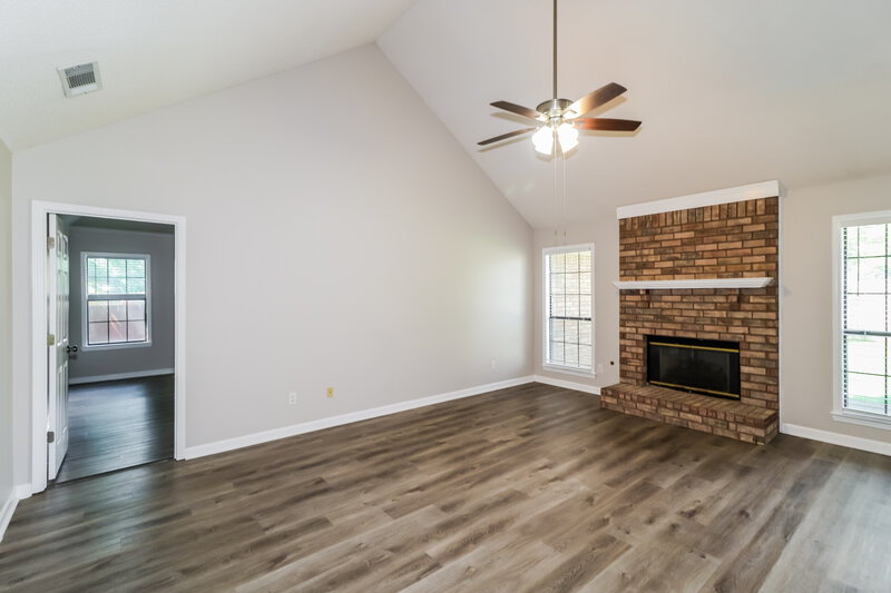 1,760/Mo, 3926 Pecan Trace Cove Memphis, TN 38135 Living Room View