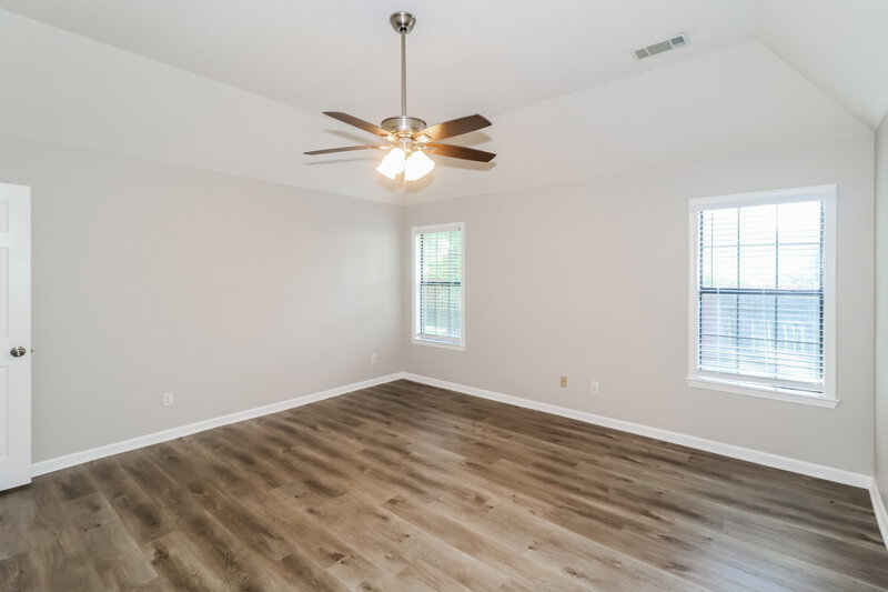 1,760/Mo, 3926 Pecan Trace Cove Memphis, TN 38135 Main Bedroom View 2