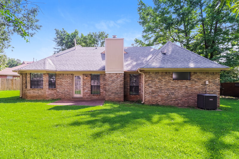1,760/Mo, 3926 Pecan Trace Cove Memphis, TN 38135 Rear View 2