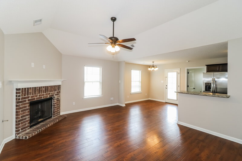 2,000/Mo, 1075 Carib Loop W Cordova, TN 38018 Living Room View