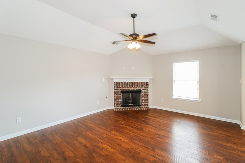 2,000/Mo, 1075 Carib Loop W Cordova, TN 38018 Living Room View 2