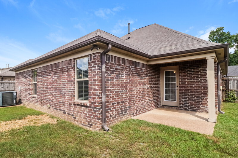 2,000/Mo, 1075 Carib Loop W Cordova, TN 38018 Rear View 2