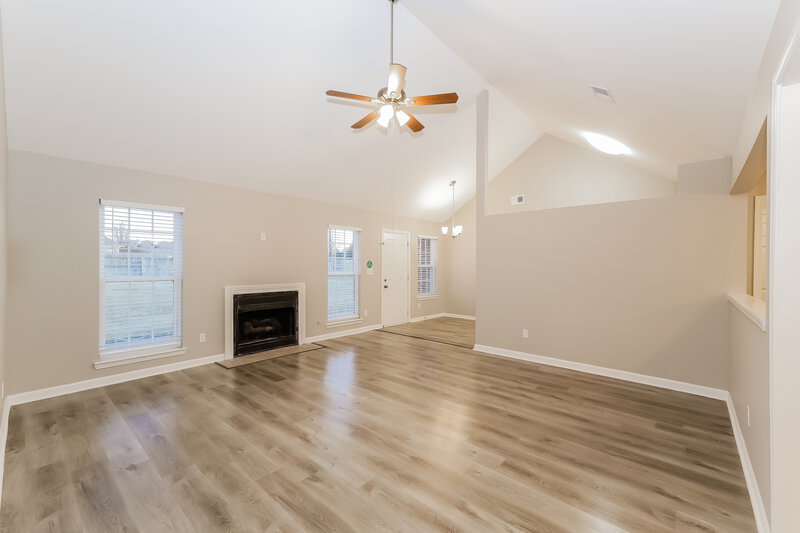 2,640/Mo, 215 Mack Edwards Dr Oakland, TN 38060 Living Room View