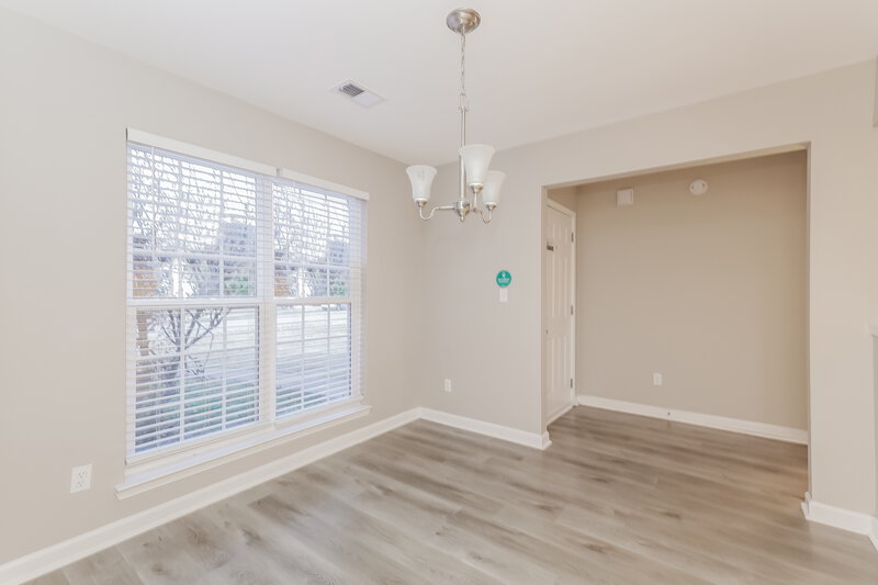 2,640/Mo, 215 Mack Edwards Dr Oakland, TN 38060 Dining Room View