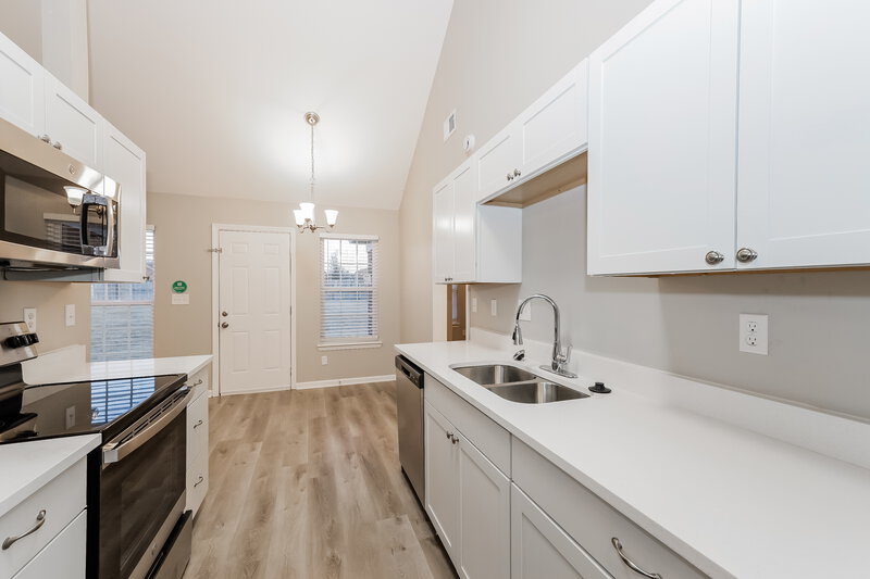 2,640/Mo, 215 Mack Edwards Dr Oakland, TN 38060 Kitchen View