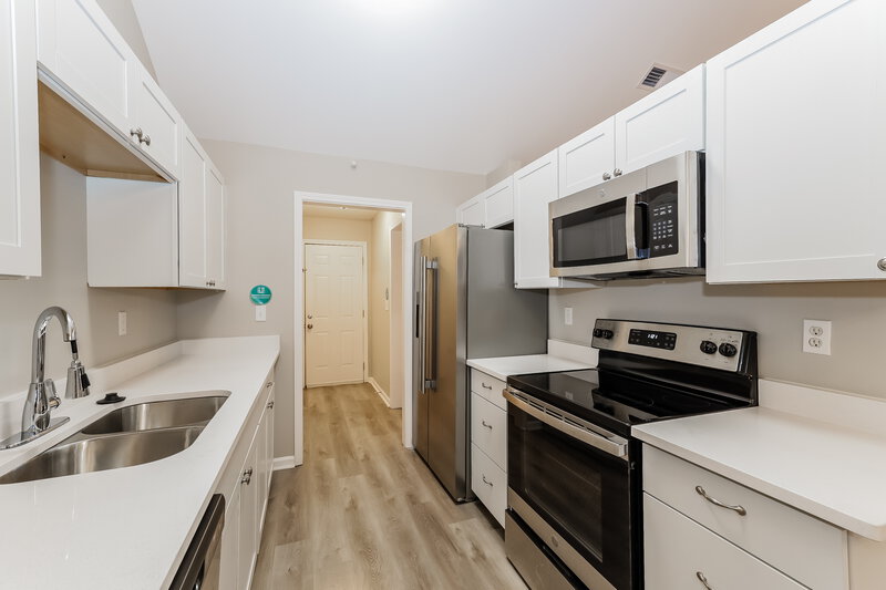 2,640/Mo, 215 Mack Edwards Dr Oakland, TN 38060 Kitchen View 2