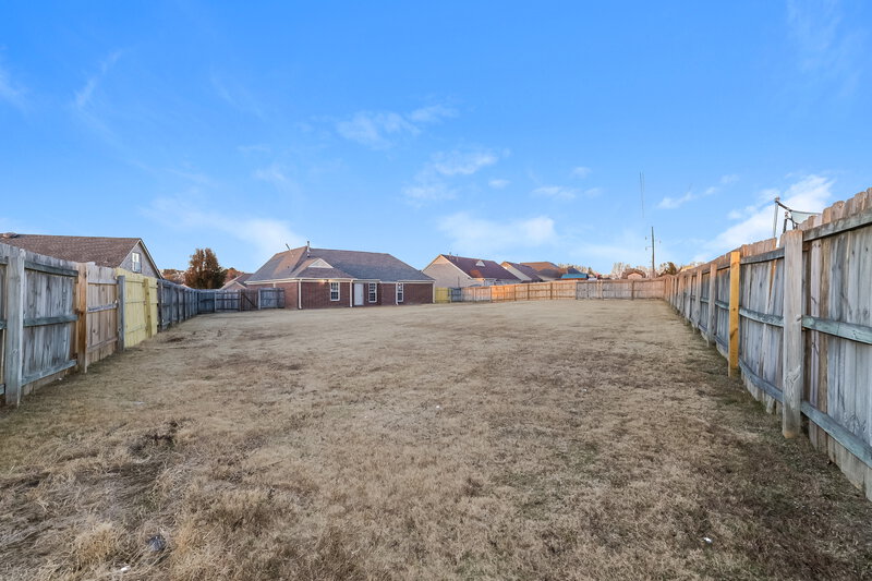 2,640/Mo, 215 Mack Edwards Dr Oakland, TN 38060 Rear View