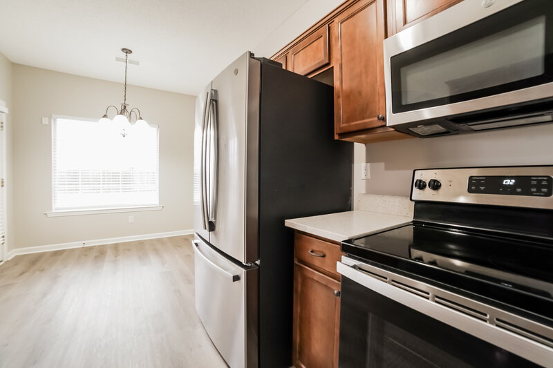 2,340/Mo, 5571 Lakeside Cir W Walls, MS 38680 Kitchen View 2