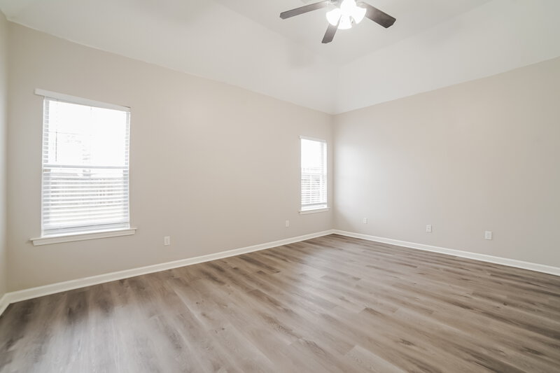 2,340/Mo, 5571 Lakeside Cir W Walls, MS 38680 Main Bedroom View