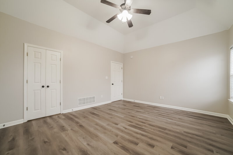 2,340/Mo, 5571 Lakeside Cir W Walls, MS 38680 Main Bedroom View 2