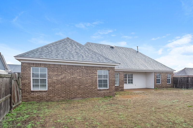 2,340/Mo, 5571 Lakeside Cir W Walls, MS 38680 Rear View 2