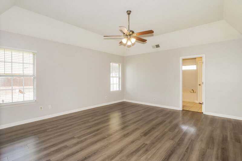1,765/Mo, 2068 Heather Ridge Southaven, MS 38672 Main Bedroom View 2