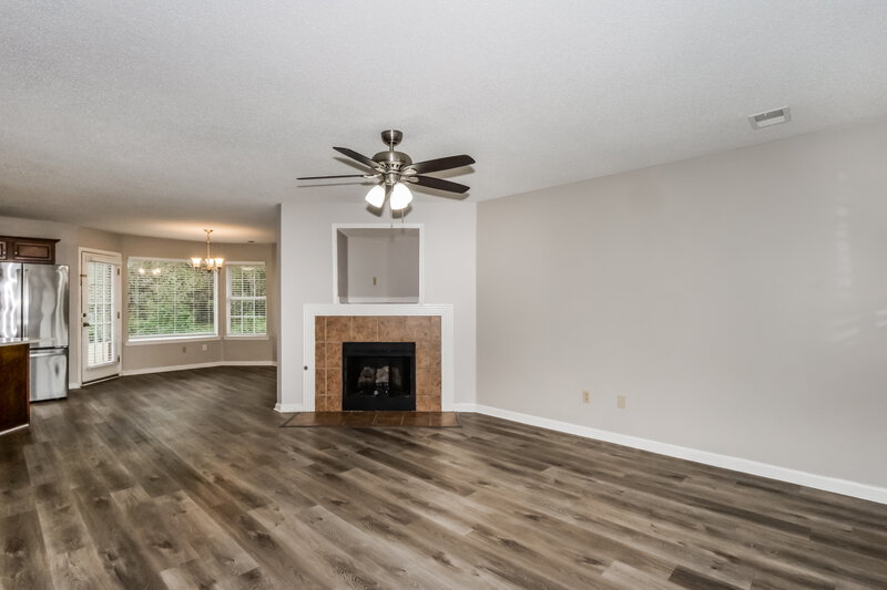 1,800/Mo, 4444 Shadow Ridge Dr Horn Lake, MS 38637 Living Room View