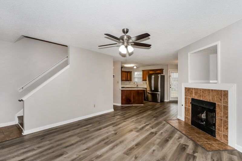 1,800/Mo, 4444 Shadow Ridge Dr Horn Lake, MS 38637 Living Room View 2