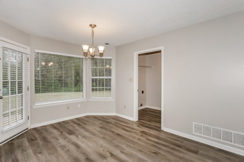 1,800/Mo, 4444 Shadow Ridge Dr Horn Lake, MS 38637 Breakfast Nook View