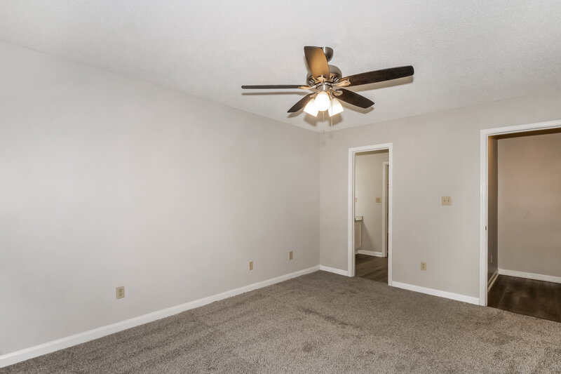 1,800/Mo, 4444 Shadow Ridge Dr Horn Lake, MS 38637 Main Bedroom View