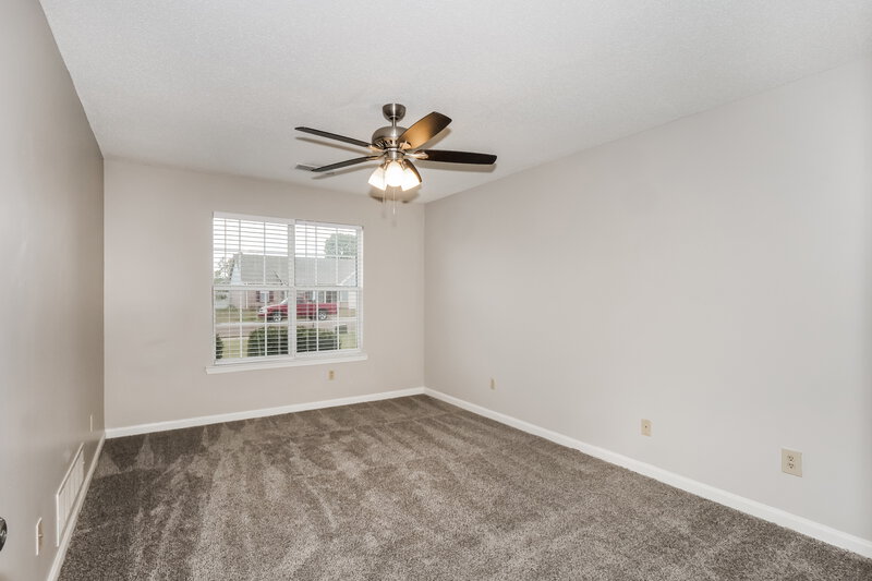 1,800/Mo, 4444 Shadow Ridge Dr Horn Lake, MS 38637 Main Bedroom View 2