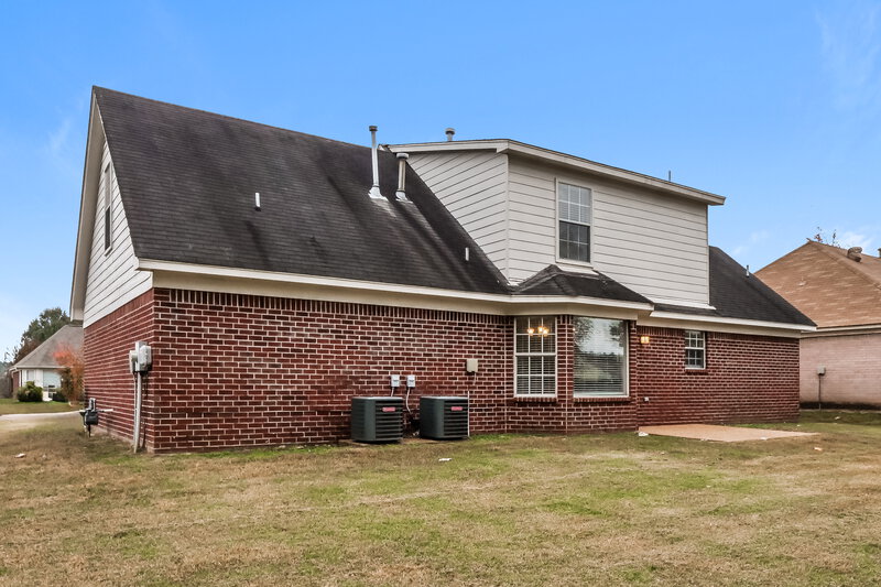 1,800/Mo, 4444 Shadow Ridge Dr Horn Lake, MS 38637 Rear View