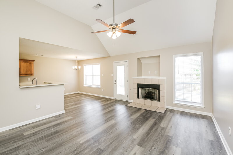 1,685/Mo, 220 Green Valley Dr Oakland, TN 38060 Living Room View 3