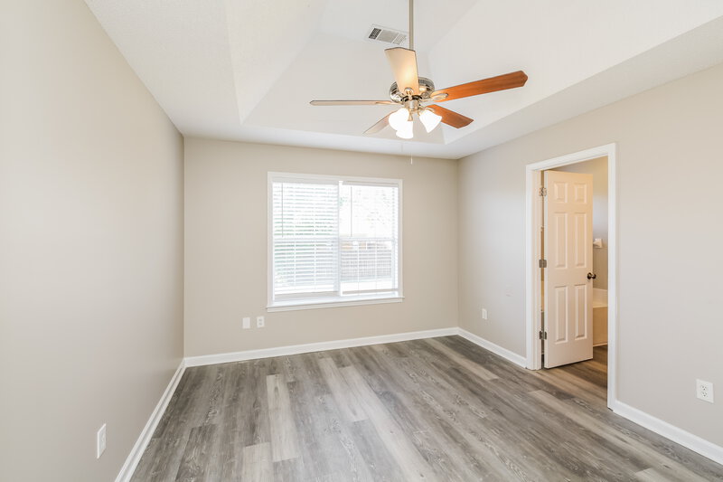 1,685/Mo, 220 Green Valley Dr Oakland, TN 38060 Main Bedroom View