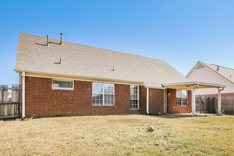 1,685/Mo, 220 Green Valley Dr Oakland, TN 38060 Rear View