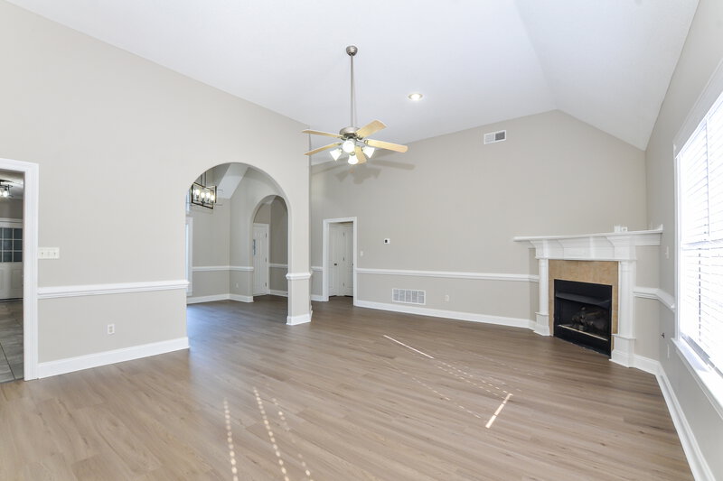 2,280/Mo, 4485 Nicholas Ln Southaven, MS 38672 Living Room View 2