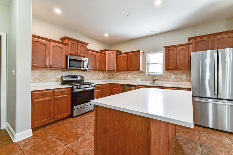 2,040/Mo, 2867 Flora Lee Dr Nesbit, MS 38651 Kitchen View