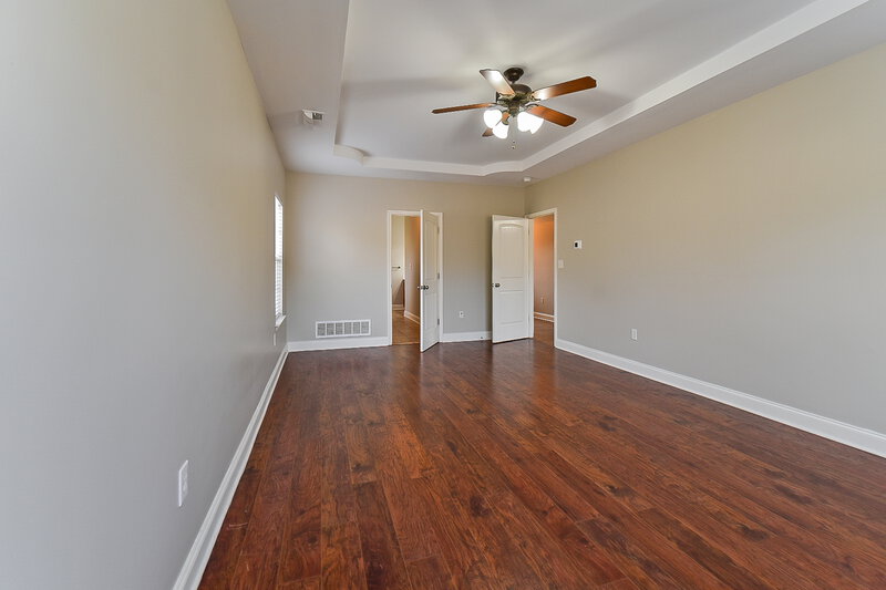 2,040/Mo, 2867 Flora Lee Dr Nesbit, MS 38651 Main Bedroom View