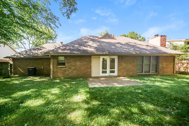 2,700/Mo, 7253 Kingsland Dr Memphis, TN 38125 Rear View
