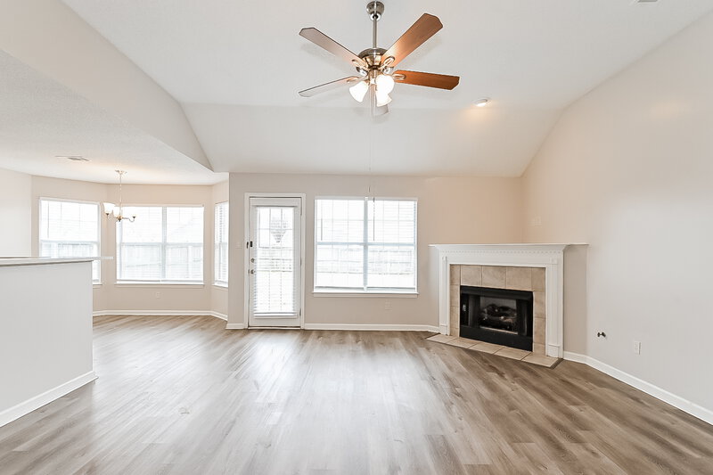 1,765/Mo, 1483 S Goodlett Grove Cv Memphis, TN 38018 Living Room View