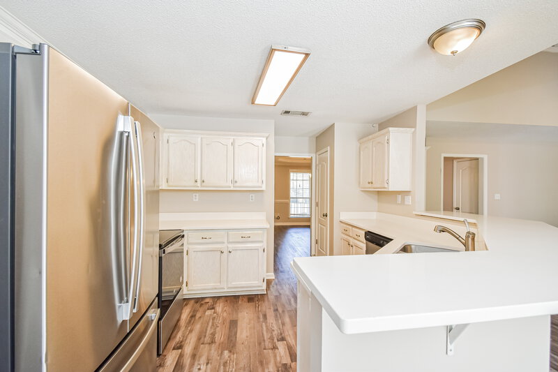 2,025/Mo, 3721 College Bluff Olive Branch, MS 38654 Kitchen View 2