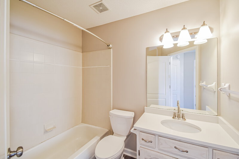 2,025/Mo, 3721 College Bluff Olive Branch, MS 38654 Bathroom View
