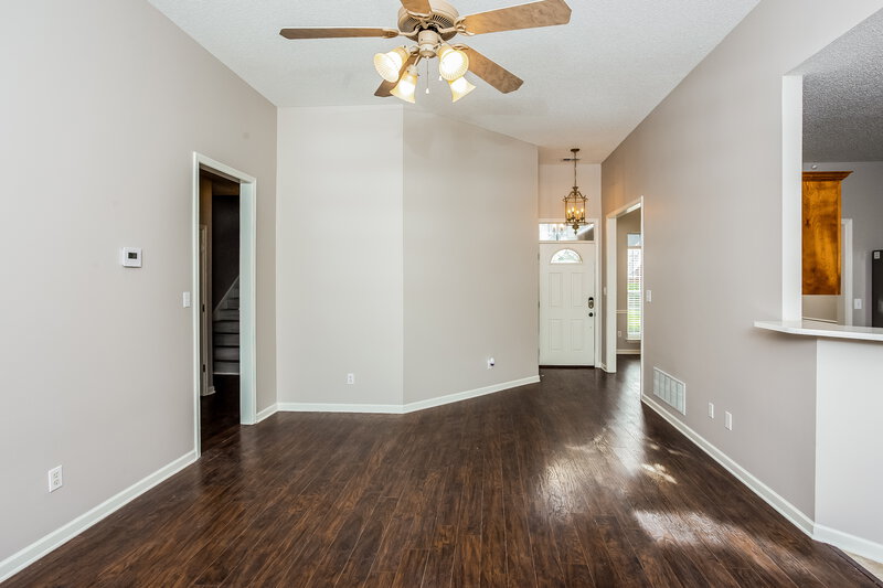 2,045/Mo, 610 Classic Dr N Hernando, MS 38632 Living Room View 2