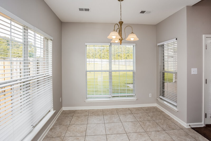 2,045/Mo, 610 Classic Dr N Hernando, MS 38632 Dining Room View