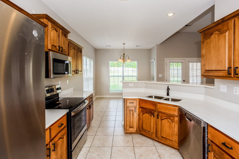 2,045/Mo, 610 Classic Dr N Hernando, MS 38632 Kitchen View